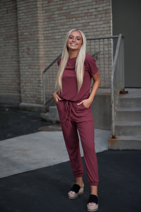 DT ribbed knit jogger set in Berry