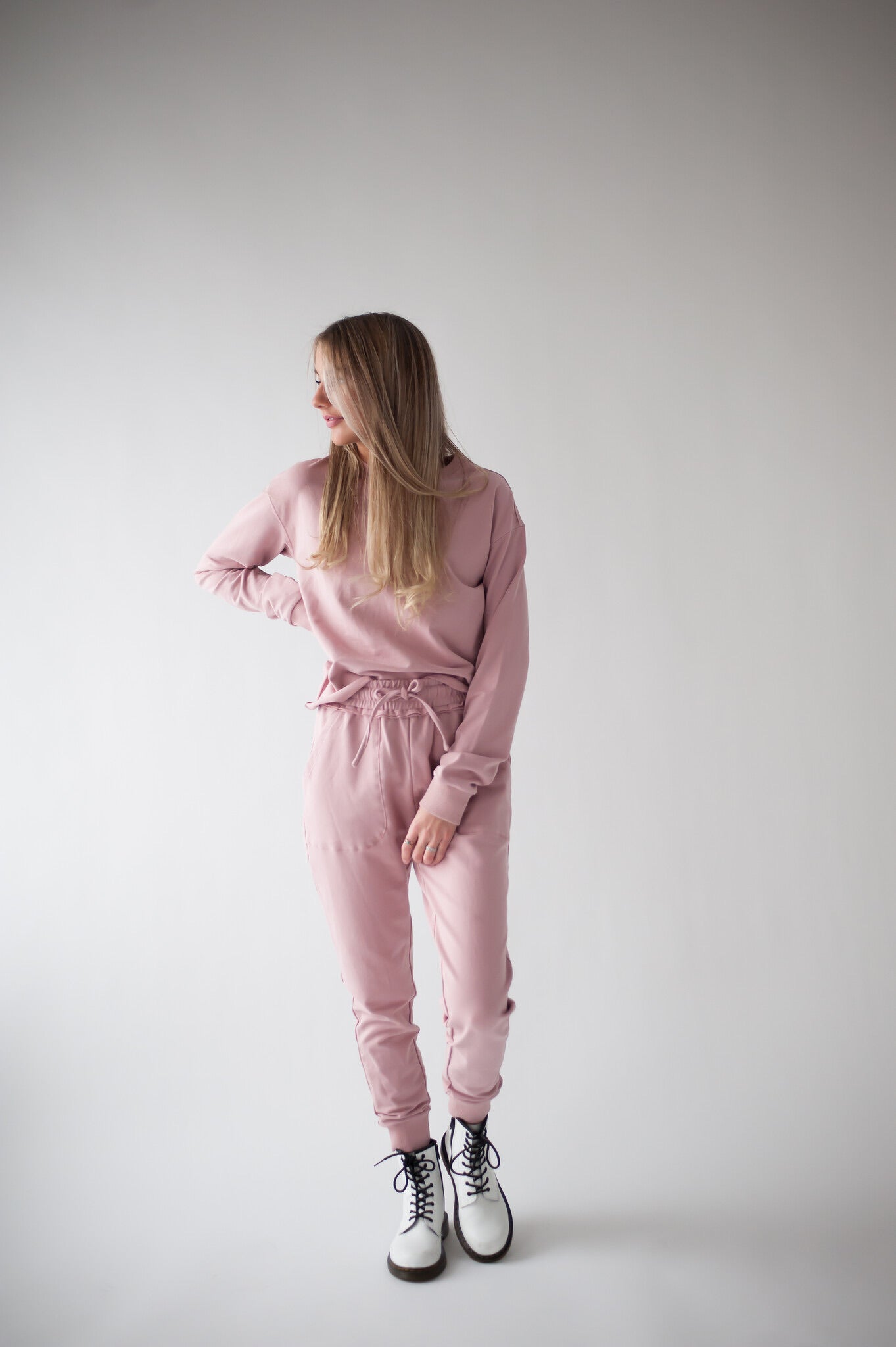 DT 24/7 Two-piece sweatsuit set in Blush Pink
